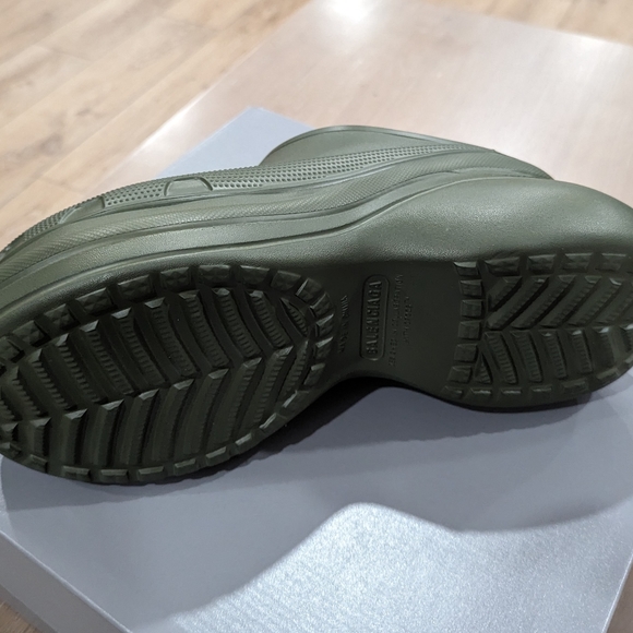 Mens Balenciaga Crocs Chunky Slip On Clogs Khaki - Picture 6 of 7